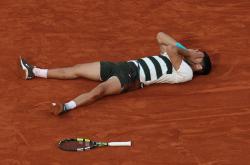 lol季中赛-联合杯轻取法网，阿尔卡拉斯刷新纪录