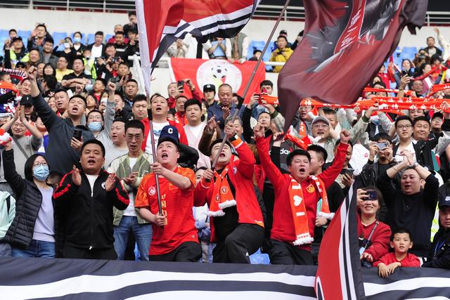 辽宁击败对手，稳居前列位置