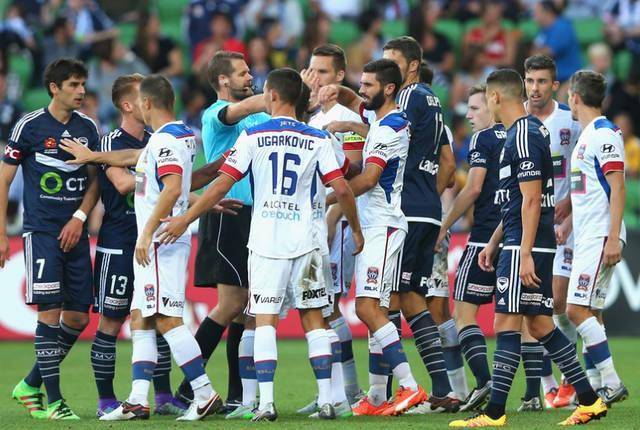 关于全球欧预赛决赛直播实况，比分赛程的信息