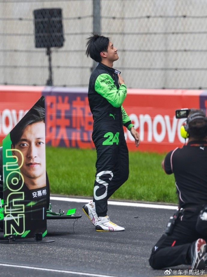 哈斯车队翻盘红牛二队，周冠宇点燃赛场